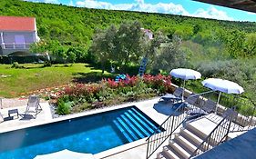 Vacation House Rubi